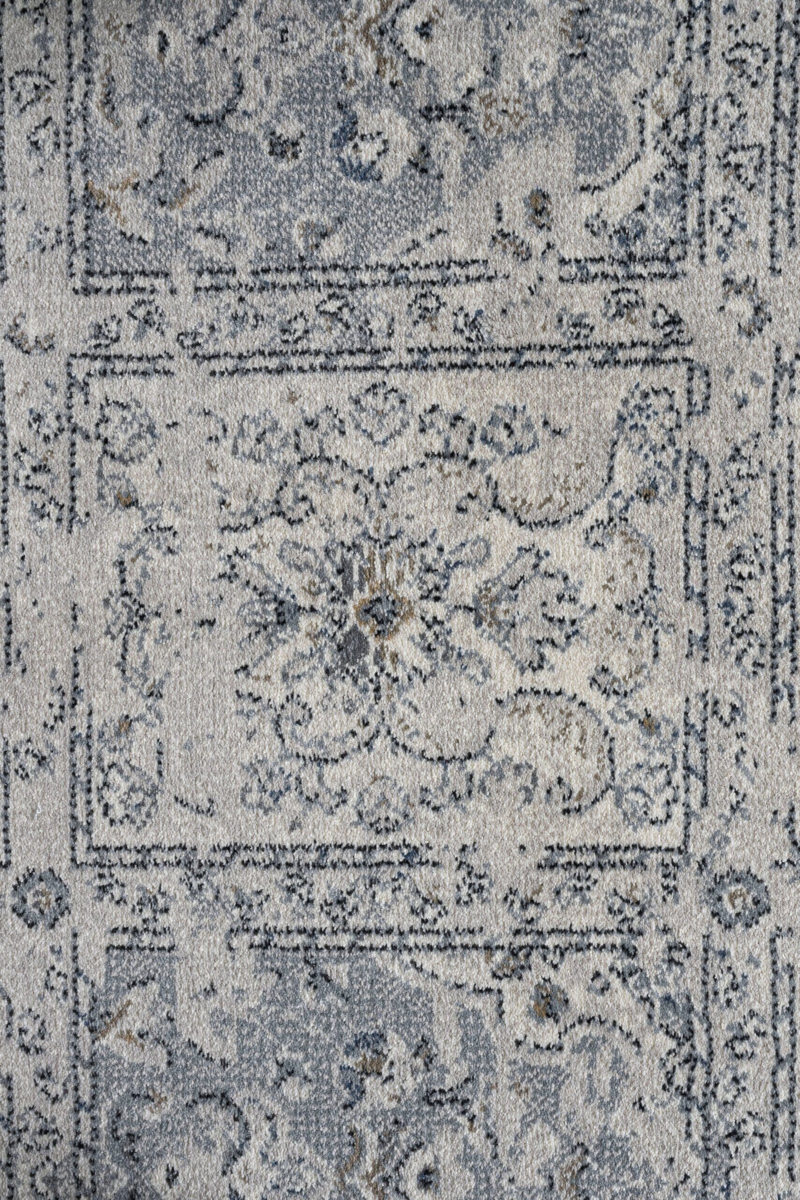 Jazlynn Persian Rug