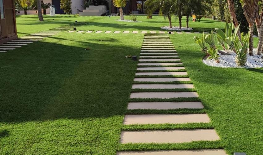 Artificial Grass Walkway Design